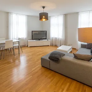 https://airstay-luxury-downtown-apartment.hotelsbaselswitzerland.com